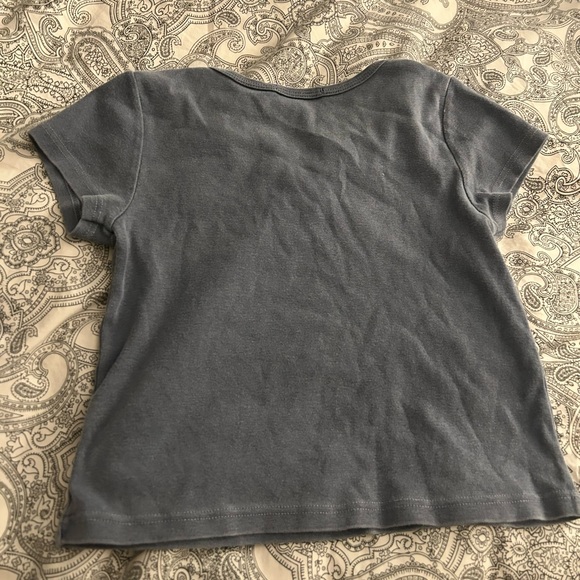 PERFECT CONDITION. NEVER WARN. very cute and formal brandy Melville Vneck✨ - Picture 2 of 2